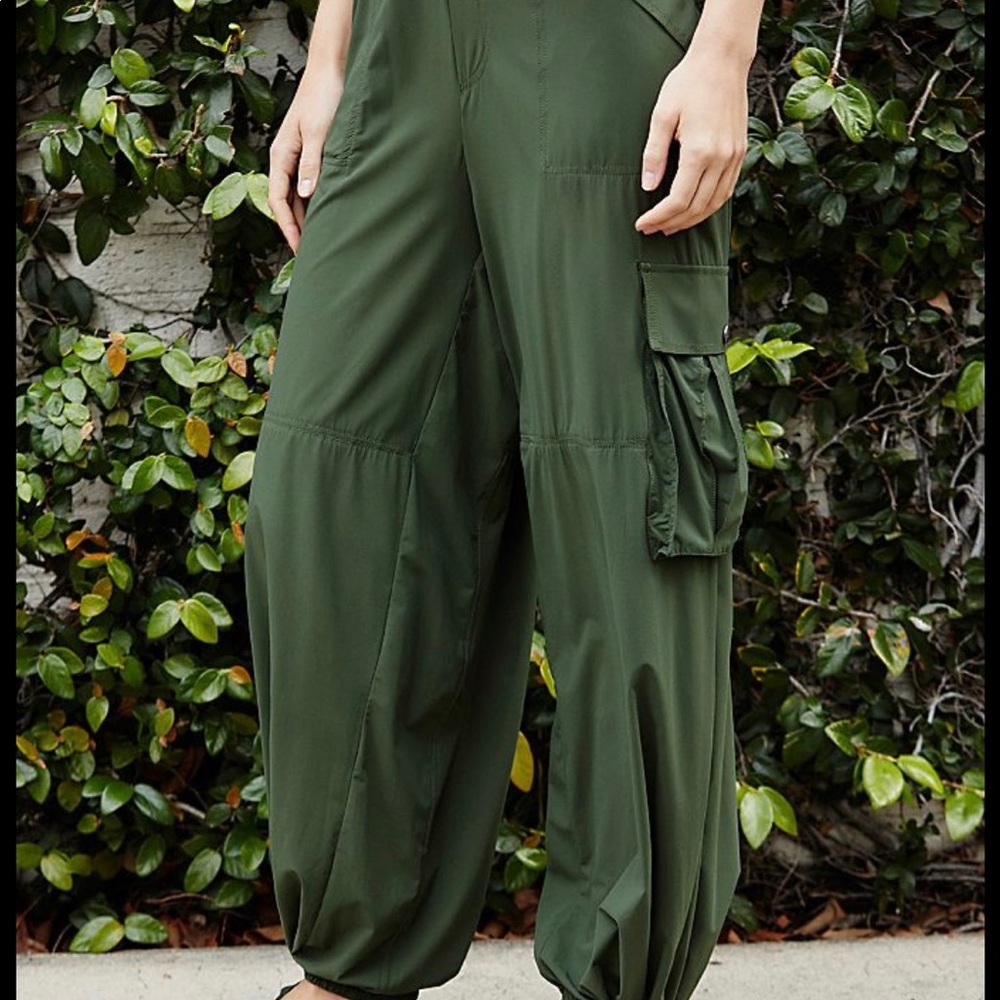Free People NWT Roundhouse kick pant green